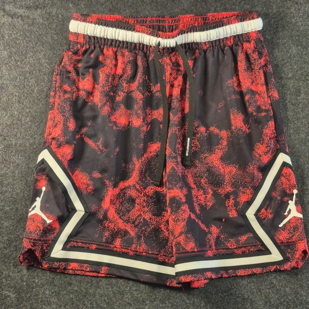 Jordan Mens Breakfast Club Camo Basketball Shorts Red Black Reflective Medium